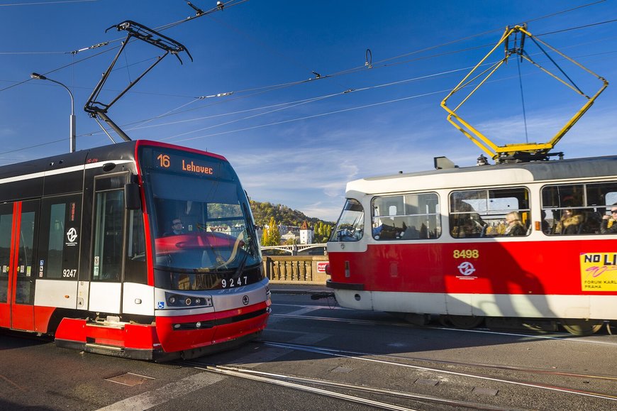 The Prague transport company has issued a tender for up to 200 trams for 15 billion crowns (EUR 615.9 million)